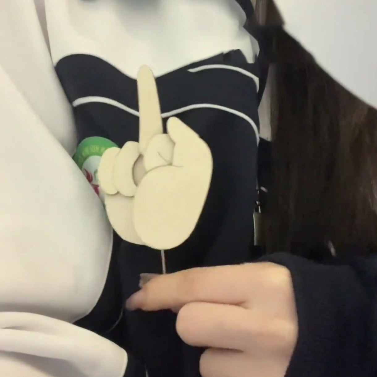 ✨Hot Sale 49% OFF--🤣Funny Wooden Finger Brooch