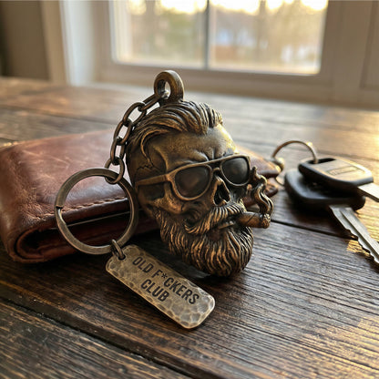 🔥🎁2026 Father's Day Gifts 50% Off - 💀 Old F*ckers Club Lifetime Member Keychain– No Rules. No Filters. Still Kicking.